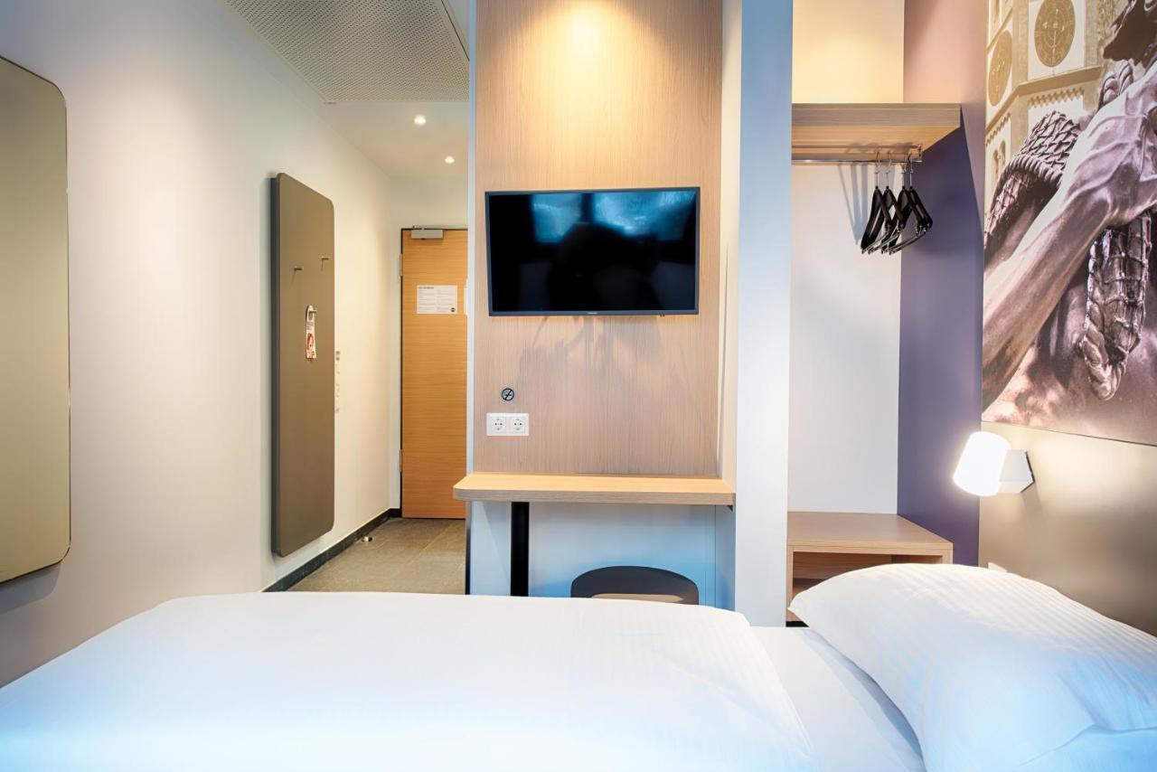 B&B Hotel Augsburg-West Экстерьер фото