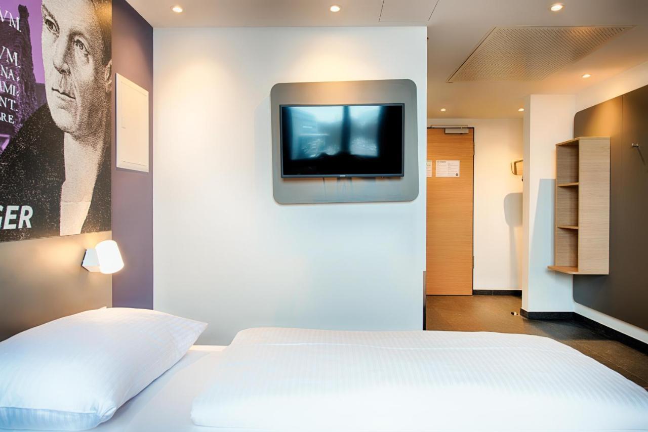 B&B Hotel Augsburg-West Экстерьер фото